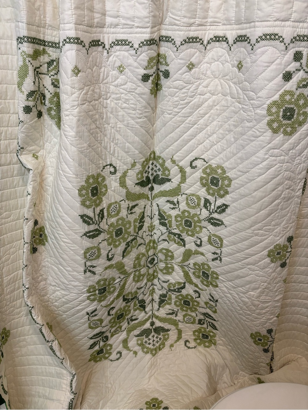 Green Floral cross stitch queen size quilt - White and Green